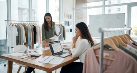 B2b Wholesale Manager Researching Nuorder Alternatives